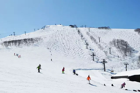 长白山和平滑雪度假村