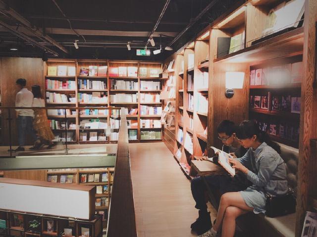 半山书局(北大街常州新世纪店)