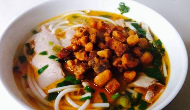 肖二孃鲜猪腿肉片粉(子尹路店)