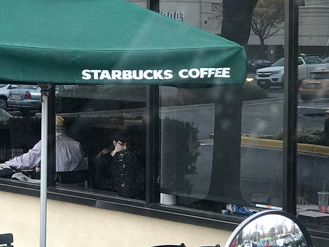 Starbucks旅游景点图片