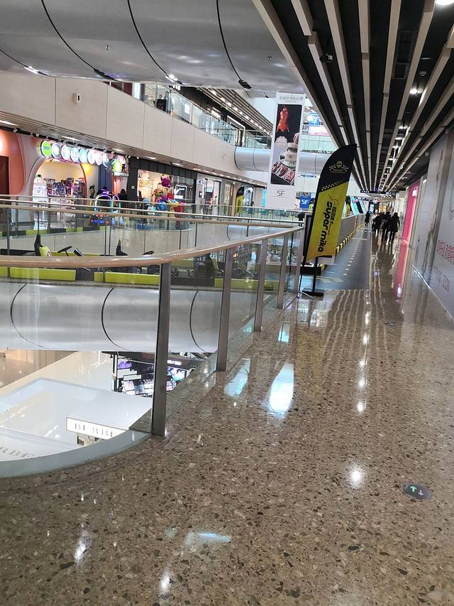 CORNELIANI(亮马桥燕莎友谊商城店)