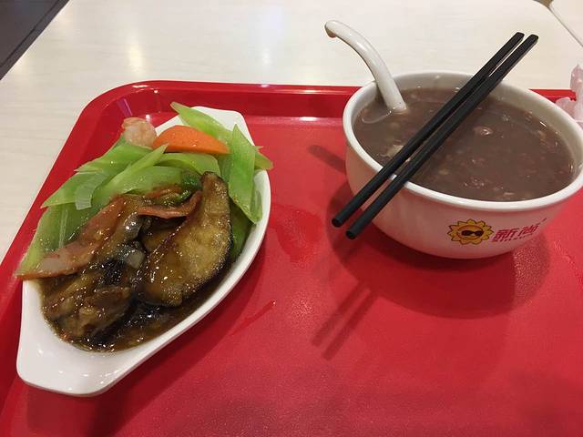 新尚美食(伊春路店)
