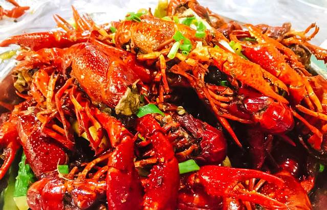 肥肥虾庄·金牌油焖大虾(石牌岭总店)