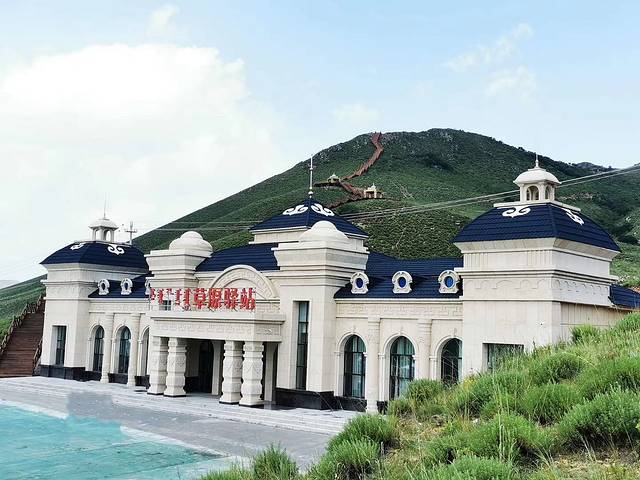 乌兰毛都草原旅游驿站