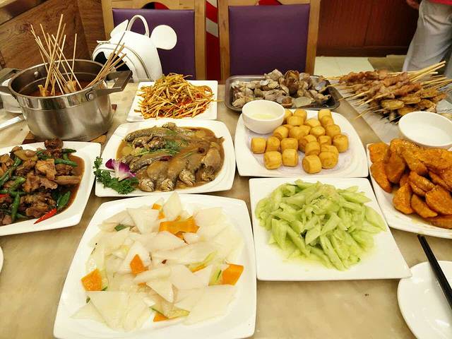 胖太太四川麻辣排骨串(镇江路店)