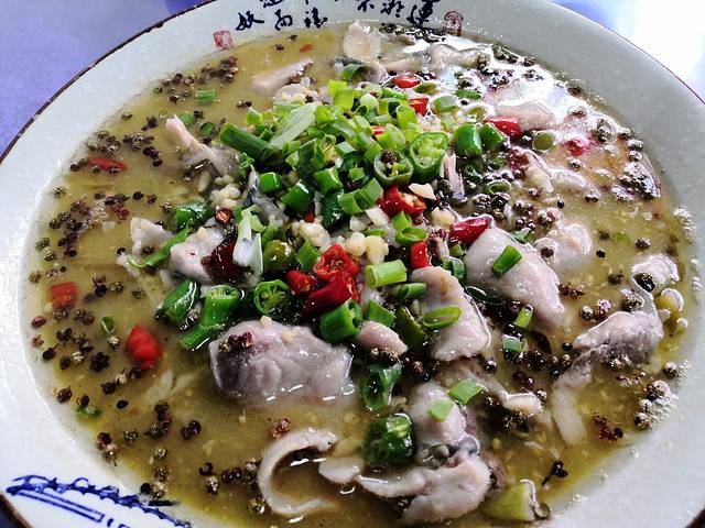 神木垒-红军纪念碑