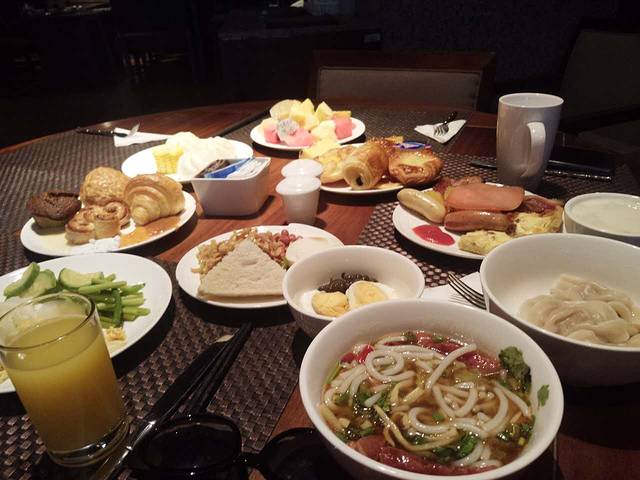 汇湾全日制自助餐厅·烧烤·烤鱼(万达嘉华酒店)