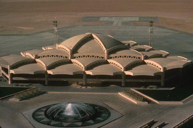 哈立德国王国际机场