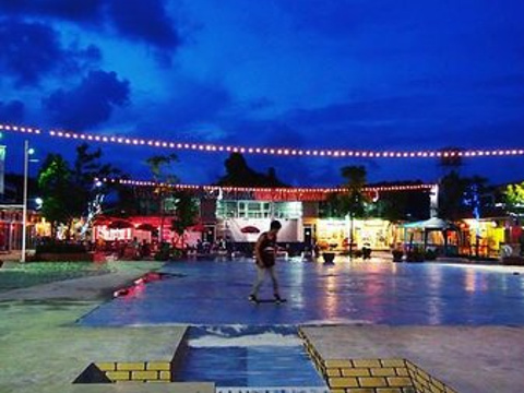 Suanluang Market旅游景点图片