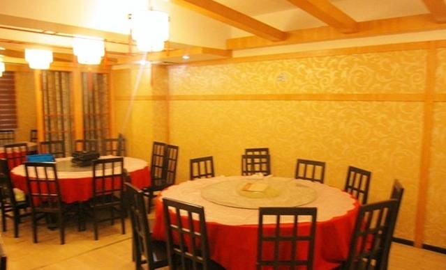 潜江五七油焖大虾(总店)