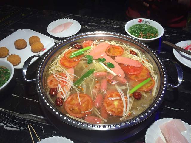 忘情水鱼头火锅