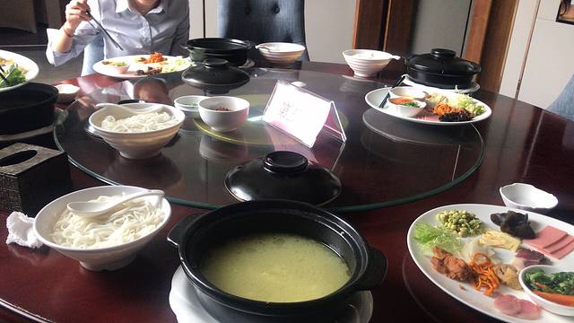 马氏卤鸡米线(小火车头店)