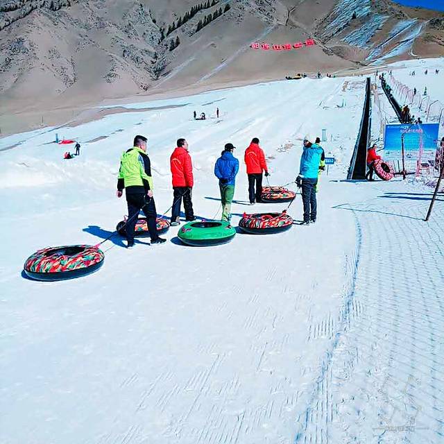 祁连山国际滑雪场
