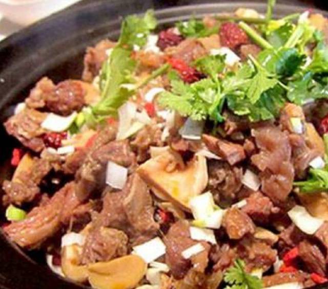 筋头巴脑一锅香(麟州街店)