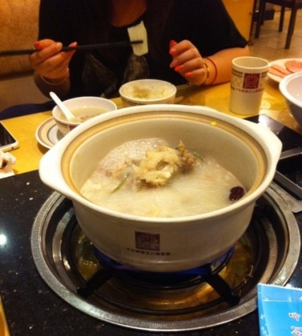 仟和骨头王火锅(金碧店)