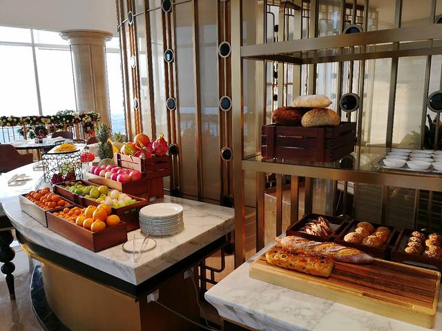 成都华尔道夫酒店·Brasserie 99 厨