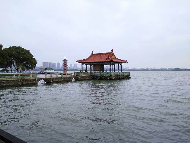 十八湾湿地公园