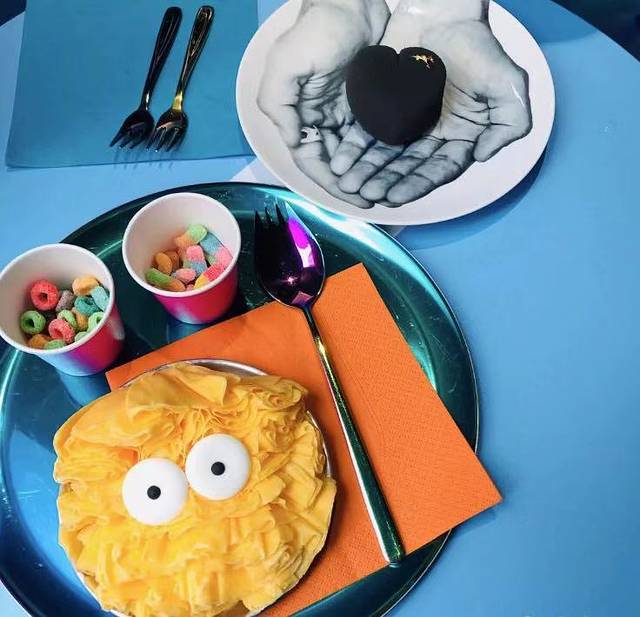 WHAT EYES怪兽绵绵冰