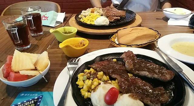 豪客来牛排(南充王府井1633店)