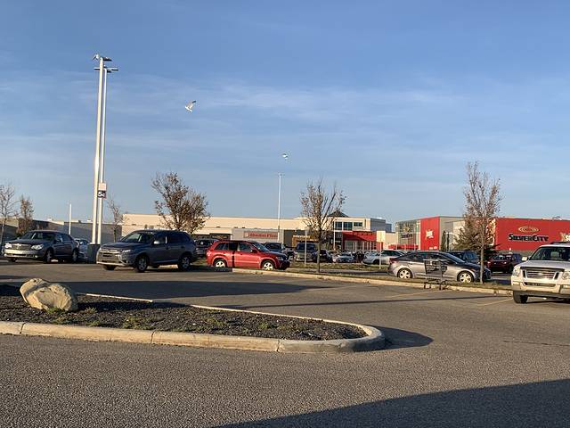 十字铁磨奥特莱斯