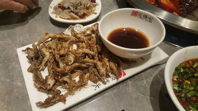 忘情水鱼头·鲜鱼火锅(江东中路店)