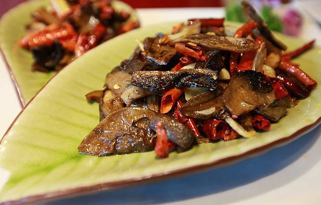 福照楼汽锅鸡·云南特色菜(火车站锦江店)