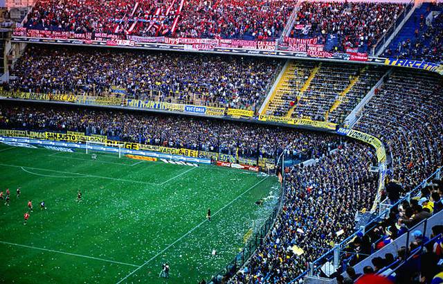 阿尔贝托·J·阿曼多体育场