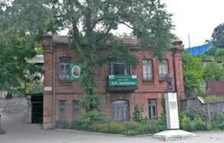 阿尔谢尼耶夫故居