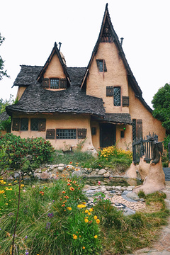 The Spadena House Aka the Witch's House