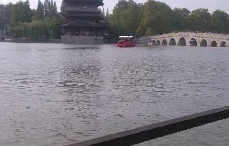 逍遥津公园游乐场