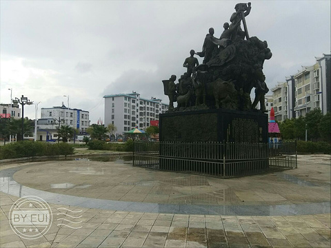 青山镇农民文化广场旅游景点图片