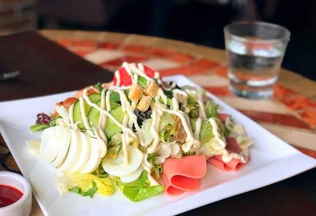 刀叉遇上筷子中西融合餐厅(南开店)