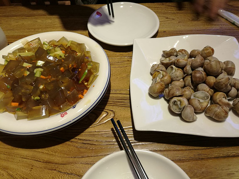 沂水人家·海鲜烧烤(啤酒博物馆总店)旅游景点图片