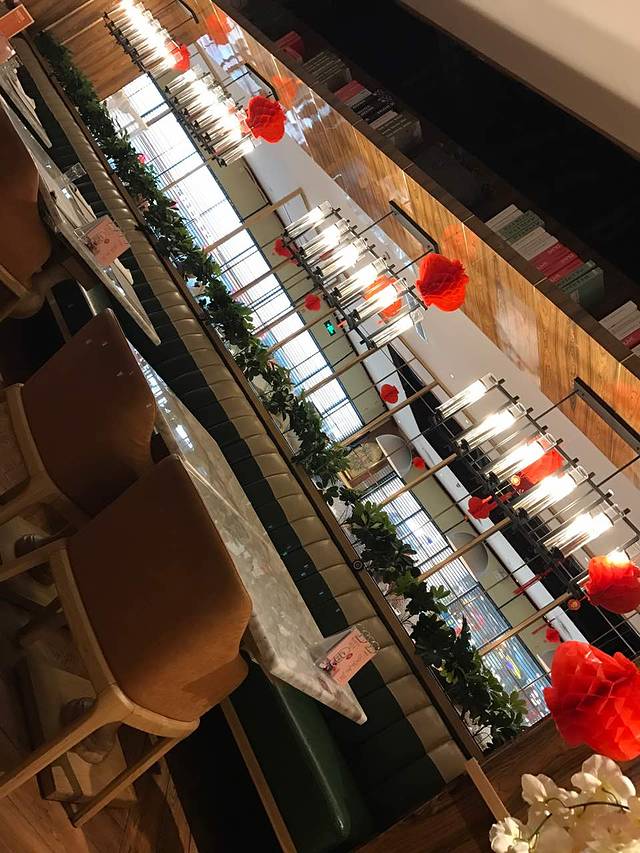 半秋山西餐厅(范湖万达广场店)