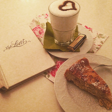 Cafe Lotti