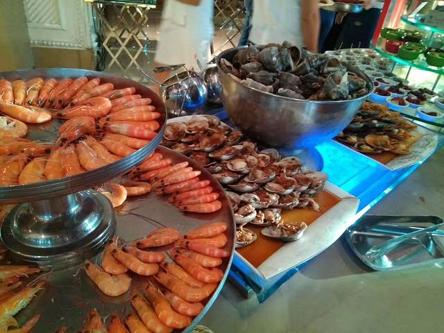 荣誉国际酒店·云顶旋转餐厅