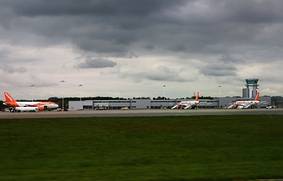 布里斯托尔机场