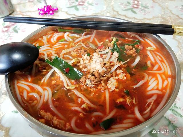 正宗云南小锅米线