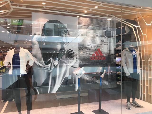 GigaSports（屯门时代广场店）