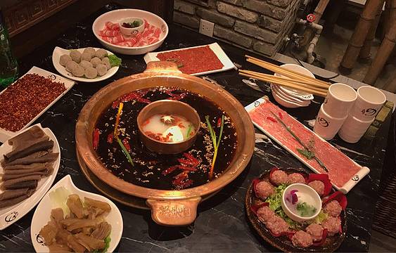 袁老四老火锅(虎泉店)