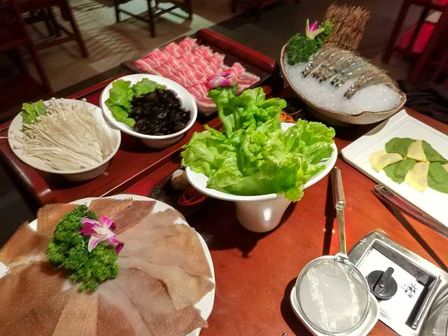 捞神煲汤火锅·super自助(宝龙店)