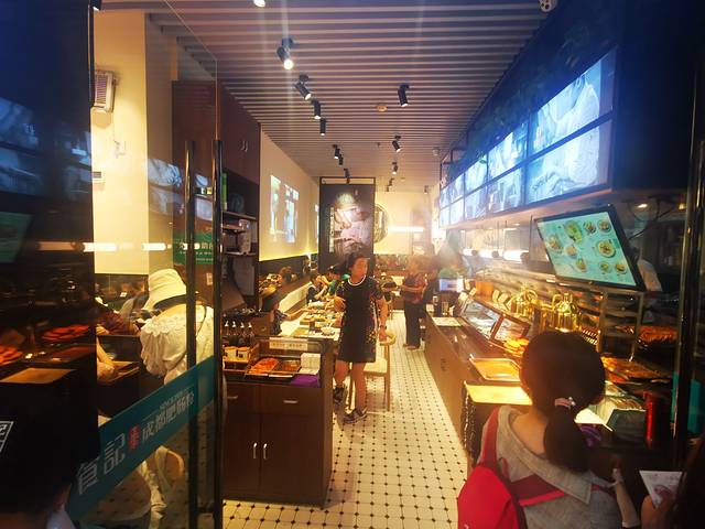 王慧洁开口虾水饺· 地道东北菜(高新锦辉店)