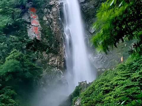 云谷飞瀑旅游景点图片