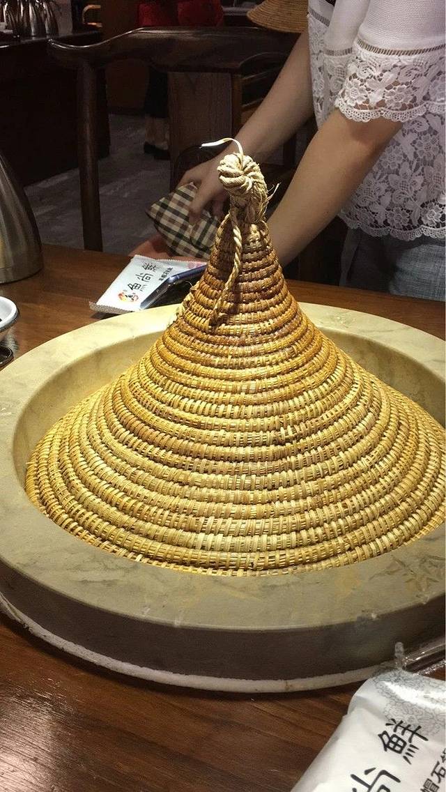 鱼尚鲜草帽石锅鱼(铜山店)