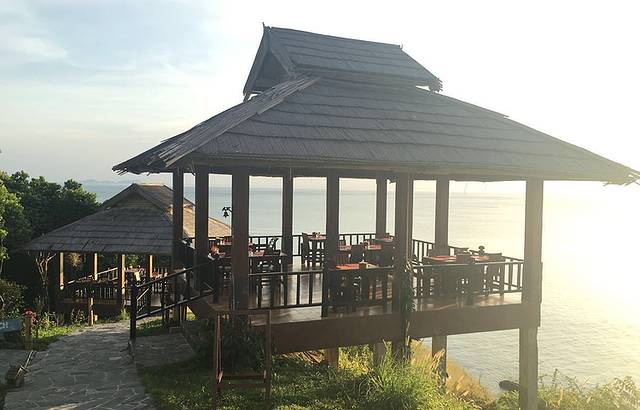 Noon Sunset View Point Restaurant