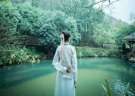 踏雪阁汉服体验馆(小寨华旗店)