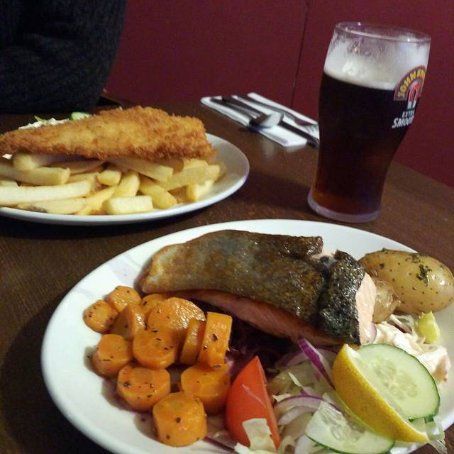 Chillers Bar & Grill