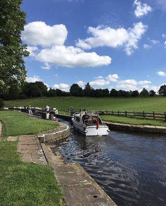 Splash White Water Rafting