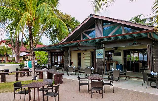 Sigi's Bar and Grill on the Beach at Golden Sands Resort - Penang