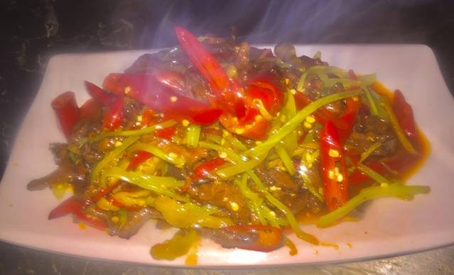 康定第一锅牛杂汤锅